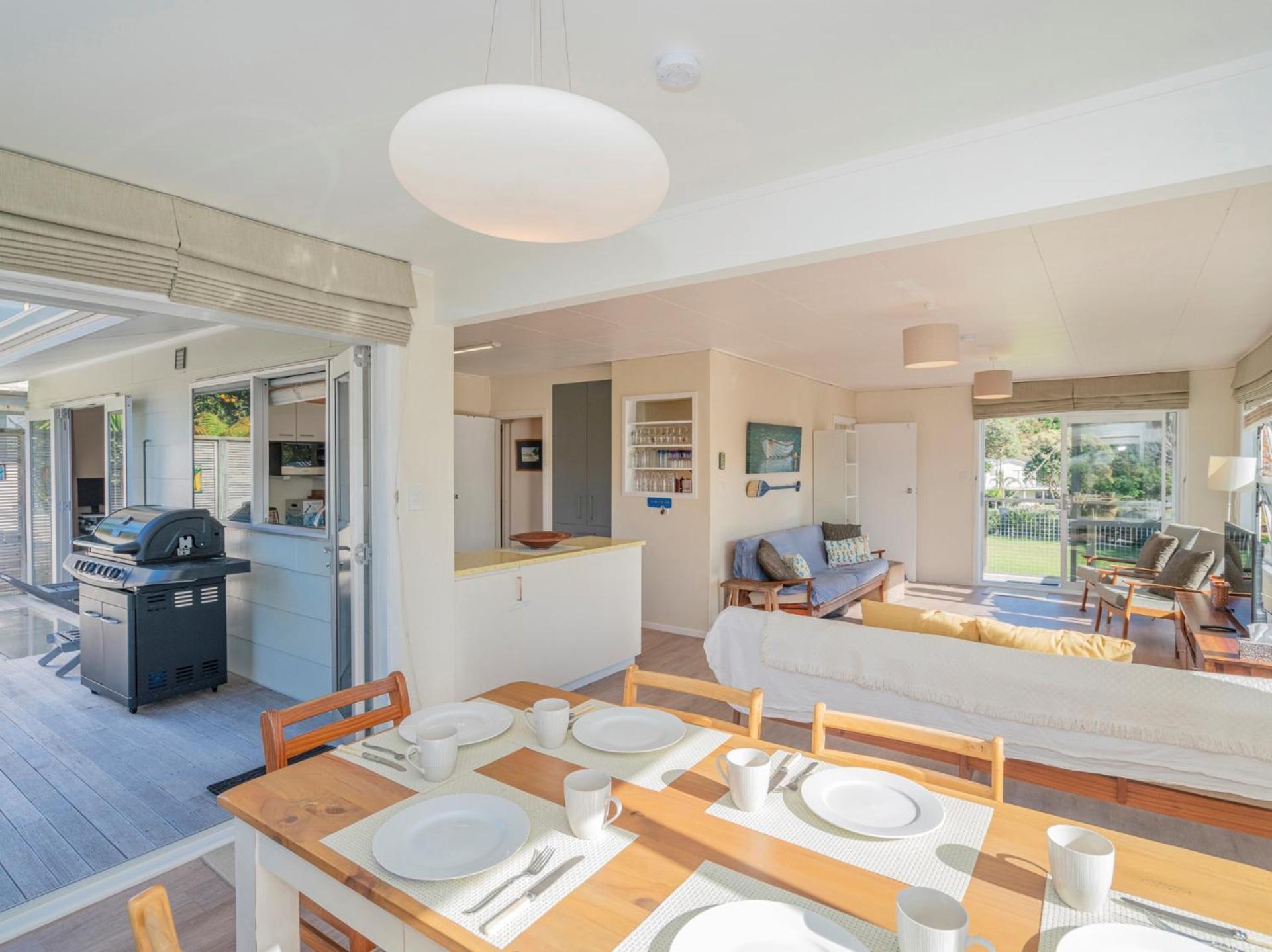 Hahei Kiwi Bach - Hahei Holiday Home Экстерьер фото